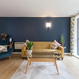 Apartment Kspace @ West One
